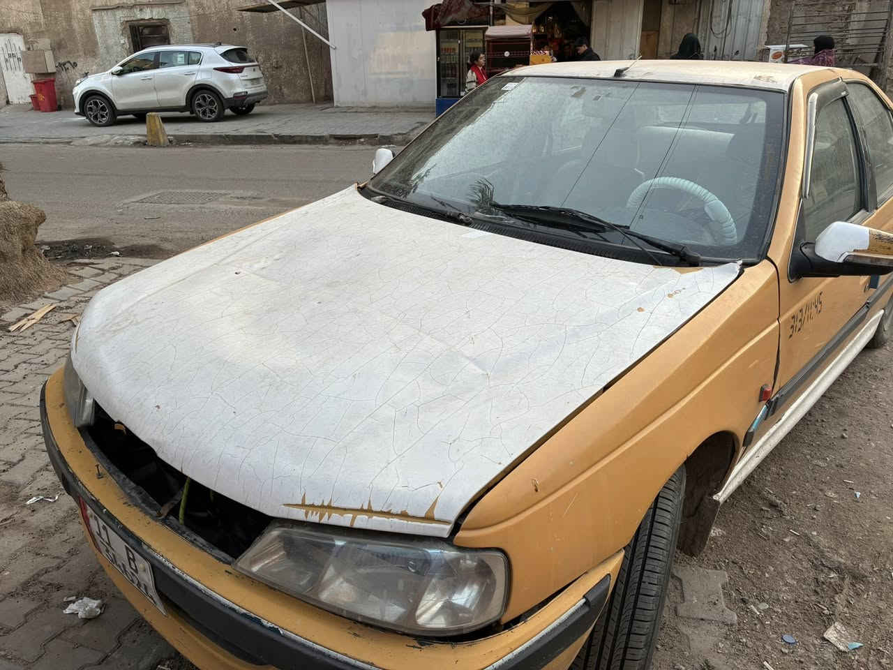 سلام عليكم عيوني سياره مال شغل تفيد لي ما عنده شغل بيجو بارص مديل ٢٠١١سنويه ٢٩ رقم نكليزي بسمي تحويل ثاني يوم تخم تاير جديد تجفيت عام سويتله   صدر تخم كامل  تبريد عوزه فقط غاز  سياره جاهزه من كلشي حلوه مرتبه سعره ٣٥وبيه مجال حك اجيه رجان لي مو شراي لا تعبني العنوان بغداد كراده هذا رقمي ***********
