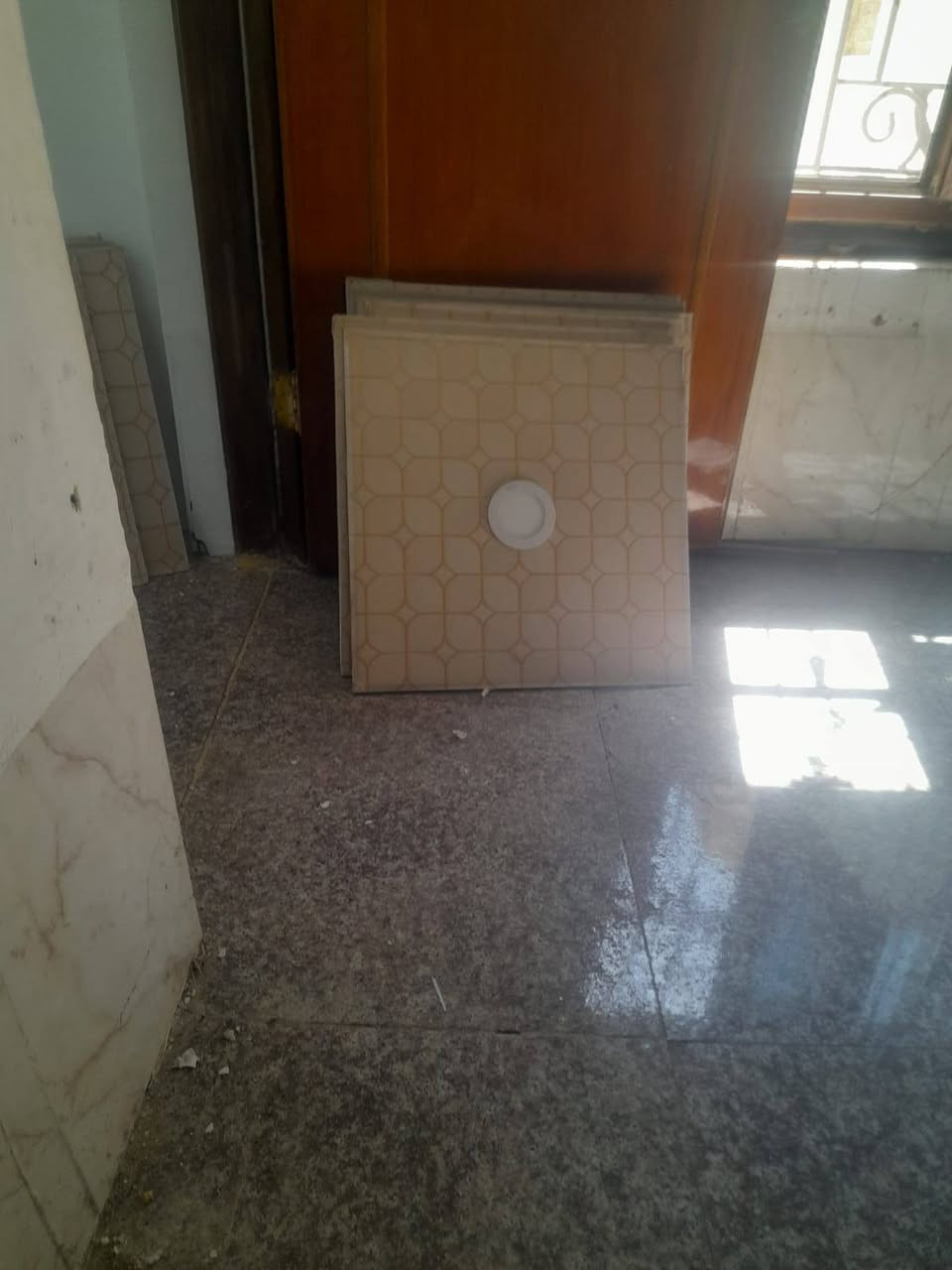سقوف ثانويه مع اناره كامله مع قاعدة مروحه 45قطعهةمع انصاص15 مع تغليف جدران شرط الفحص قيم واخذ عنوان طويريج ام الهوى


**إذا كنت صاحب هذا الإعلان وتريد حذفه لأي سبب، رجاءا أرسل رسالة إلى الدعم الفني**