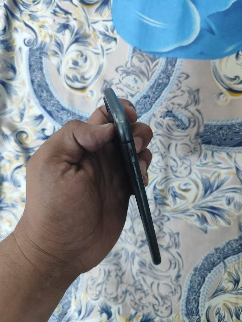 السلام عليكم ايفون ١١شرق اوسط مبدل كلاس شاشة شركة ومبدل بطارية هم شركة
وياه كارتونة وشاحنة مو مال الجهاز 
السعر 200 مكاني بغداد حي اور وقريب على مدينة الصدر


**إذا كنت صاحب هذا الإعلان وتريد حذفه لأي سبب، رجاءا أرسل رسالة إلى الدعم الفني**