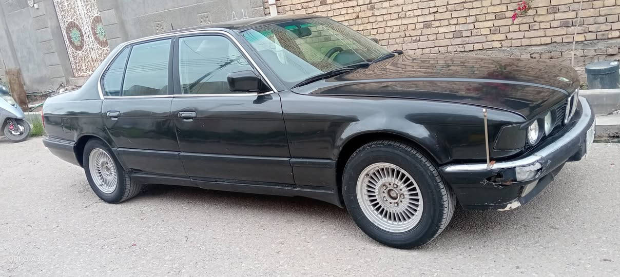 السلام عليكم بي ام موديل 91 كير عادي حجم 700 جاهزة من كلشي تبريد  رقم اديالى مشروع وطني سعرهه 40 وبيهه مجال مكان ذي قار الرفاعي ***********
