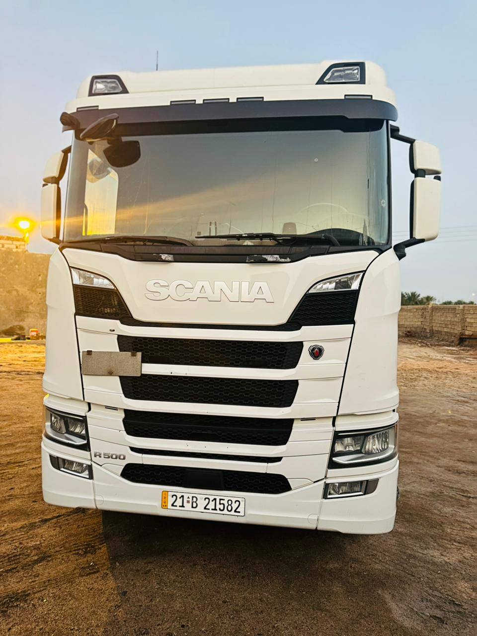 سلام عليكم للبيع سكانيه بس راس فقط  موديل 2020 مكينه 500 سته سلندر سوبر عادي سياره جديده مامشتغله ولا درب راس تريله بلاد مجموعه جوبلس سكس ويل  كفاله عامه قطره صبغ مابيها رقم سليمانيه بسمي مربوطه قلاب 3 محاور
السعر ( 660) المو شراي لايتصل
اني مكلف بلنشر رقم الهاتف.  ***********
