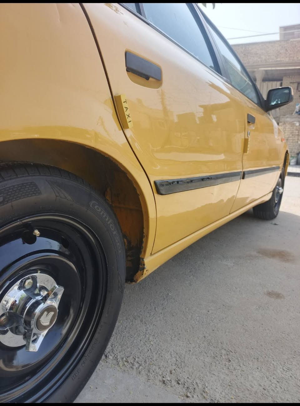 السلام عليكم سمند ١١ للبيع سياره مكفولة عده باب سايق بيه صبغ سياره خير من الله هزه جديدة رقم انكليزي جديدة دوشمه كاعيه  تنته مدوشمه سستم صوت سماعات الانتره زوج تايرات جدد بيه تنقيص بل مكينه *********** 
*********** لآسيا واتساب فقط
