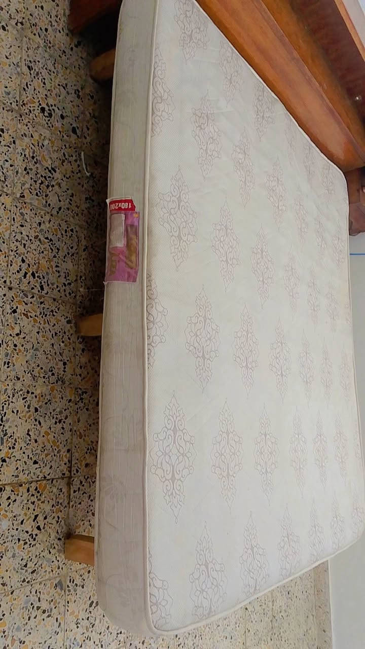 دوشك نفرين قياس الكبير للبيع نظيف
سعره ٤٠ بي مجال بسيط مكاني الغزالية


**إذا كنت صاحب هذا الإعلان وتريد حذفه لأي سبب، رجاءا أرسل رسالة إلى الدعم الفني**