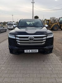 للبيع لاندكروز موديل 2024 VX لمتد شركة تاج العرب  داخل احمر  زيرو ماشي...