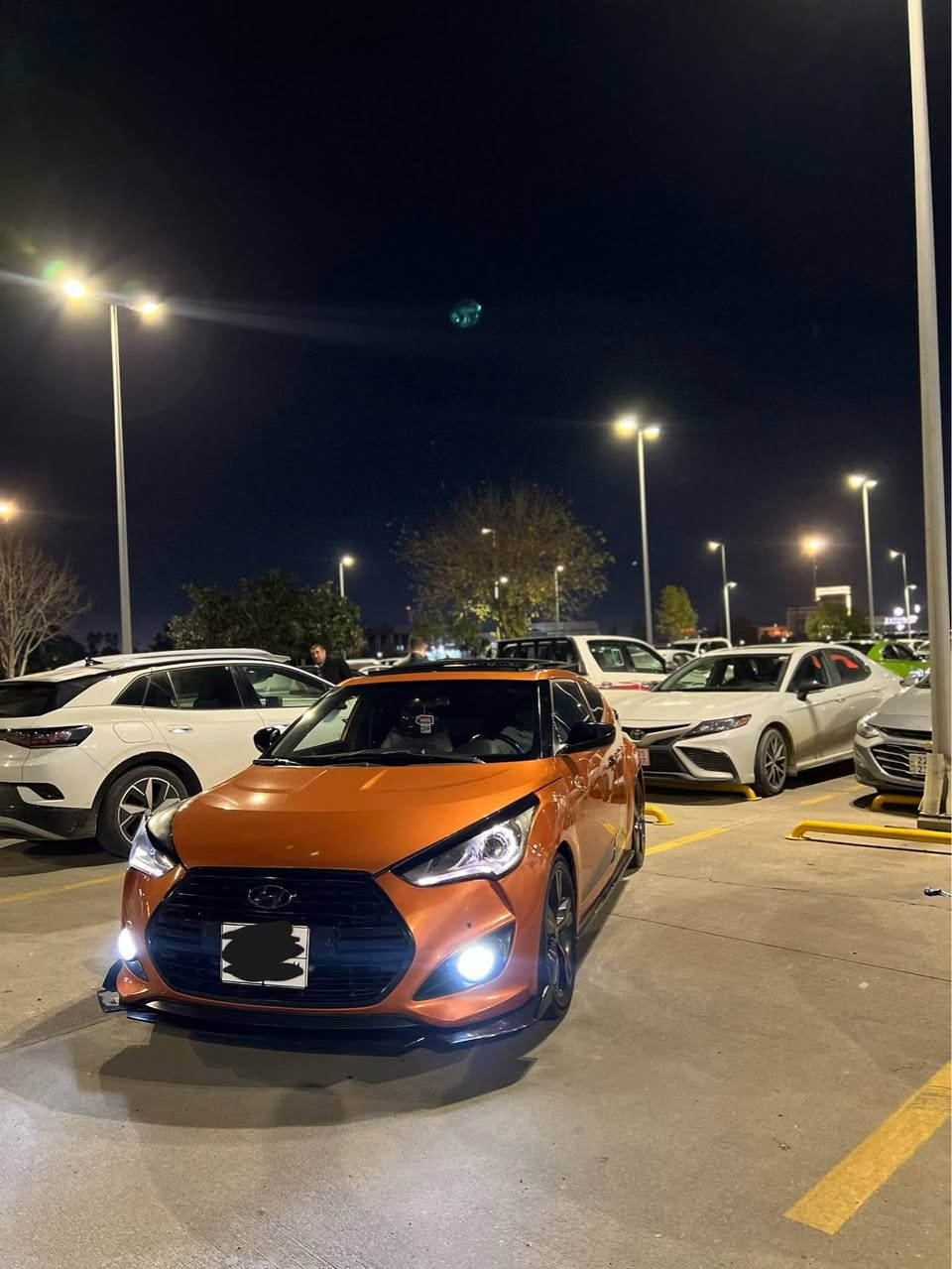 Hyundai veloster 2016
رقم اربيل…….                لون مشمشي
محرك مرغوب: 1.6 دوش بدون توربو      
مواصفات فول فول للاخير.    ستيرن شفت 
كير اوتوماتيك و سبورت و عادي           ماشي:62 الف 
السيارة فقط واحد جاملغ صبغ        . محرك و كير مامفتوح بشرط       تحويل شرط فوري
سعر : 103 مجال.            مكان السيارة اربيل زانكو
رجاءً للاستفسار  خابر ***********] واتساب كورك فايبر أربيل, العراق
