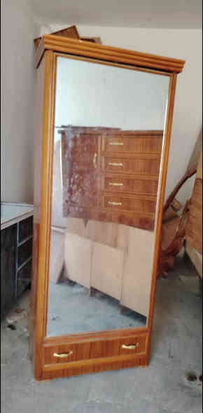 غرفة ٦ أبواب الملحق ام الدنك تزكام درجة أولى صاج داخل وخارج حتى الضهر صاج جرجوبة غرفة روعة السعر ٧٥٠ مكاني بغداد الشعلة هاتف *********** وبيه واتساب
