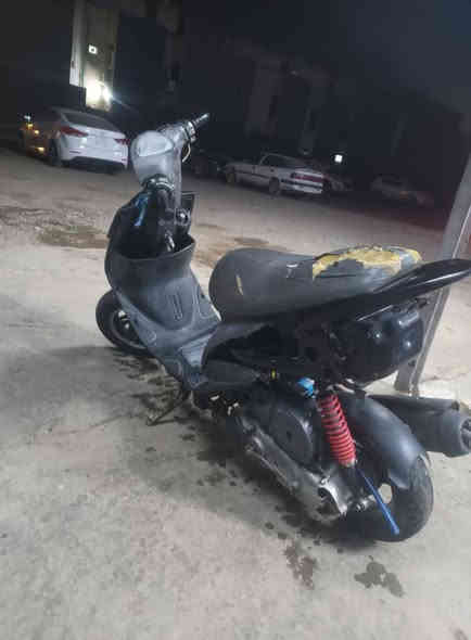 عدله مال لعب نضيفه الدراجه بيه مكينه حيل قويه مو شلون مجان شلعه ومعدل تجي وشوف كور وبوشه وبستم مال نوزل  حديث بس الدراجه كابريتر مكاني بل دوره رايدهه ٤٥٠ ***********
