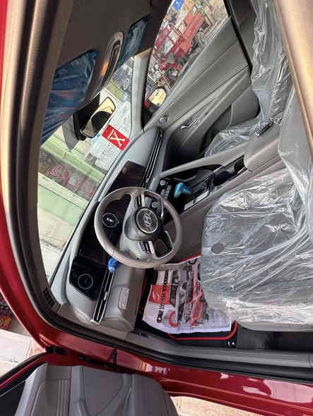 السلام عليكم لنتره 23وارد مريكي سياره ضربتها فقط دعايمه وشبر من البنيد الا يرباك والا اي شي كفاله كلشي سياره بسمي تحويل ثاني يوم رقم بغداد سياره فول الفول من ماعده فقط الفتحه جاهزه لون شبابي مميز جمبازيا سياره ستخدام شخصي   سعر 155$ وبيها مجال ماشياء 55 ميل سياره ميسان صاحب السياره الستفسار ***********
