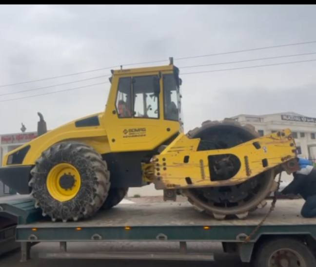 سلام عليكم حادلة بوماك موديل 2009DHفول عادي رقم أربيل كامل و مكفول من محرك و بمات هزاز درام حجم 213 (***********)(***********
