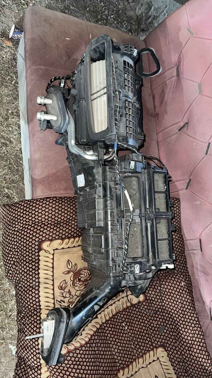 السلام عليكم غراض ZL1 تفصيخ عربانه خلفيه سوبر LT4 فريز كامل جديد فيول بمب كامل هوا ولتانكي كله ZL1 وغراض هواي موجوده دشبول 
واسعار مناسبه كلش الي تخدمه يخابرني ويدلل
***********
بغداد
