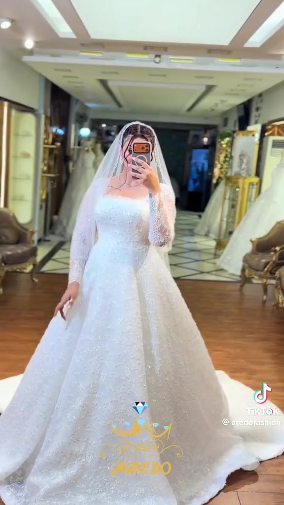 سلام عليكم عندي بدلة زفاف للبيع ب150 الف لان مستعجلة ع بيعتها ماعندي مكان


**إذا كنت صاحب هذا الإعلان وتريد حذفه لأي سبب، رجاءا أرسل رسالة إلى الدعم الفني**