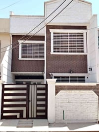 ٤ غرف • ١٢٠م • واجهة ٦×٢٠