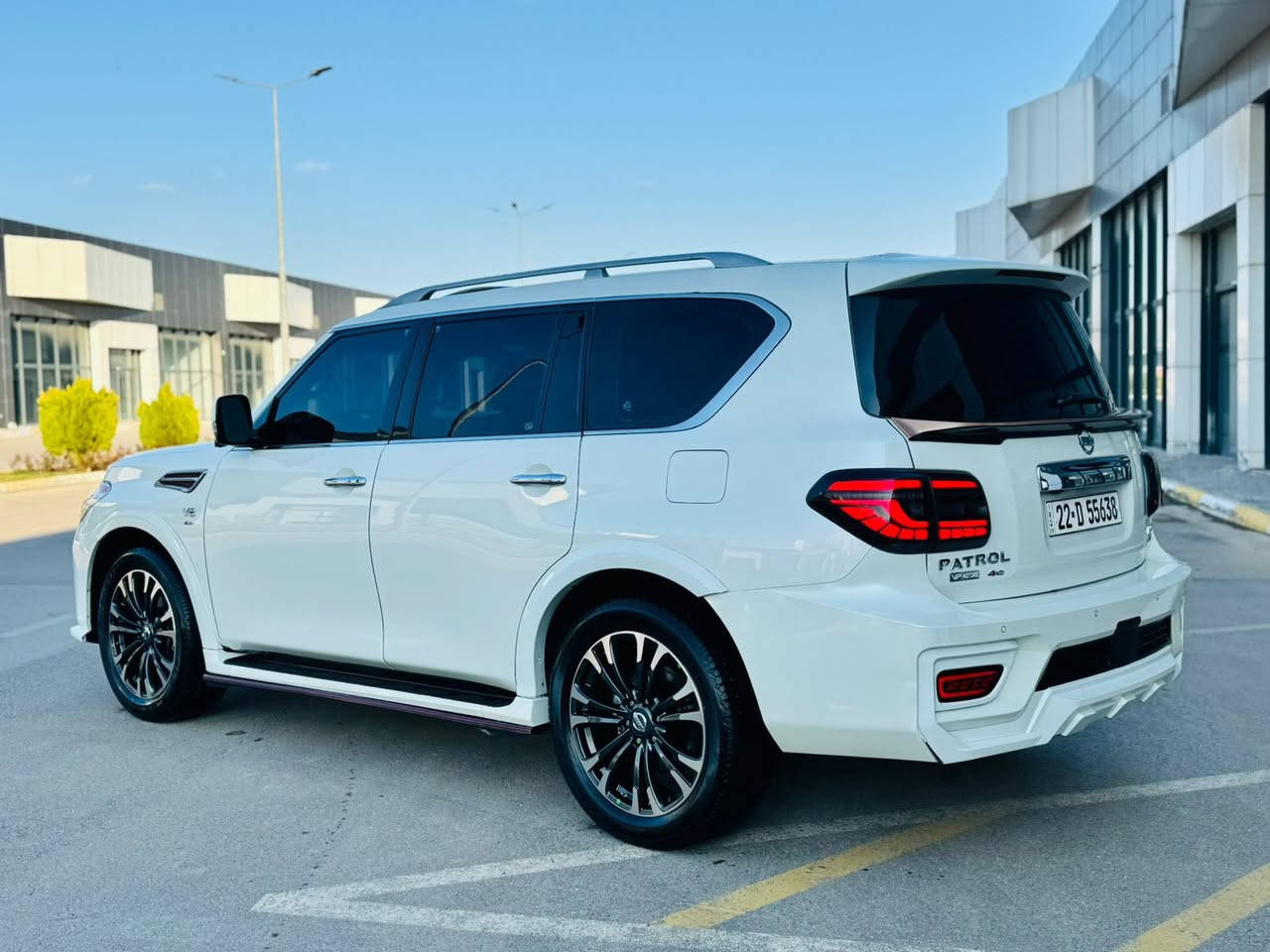 ﷽
‏ NISSAN ARMADA 2017 SL
نيسان ( أرمادا 2017) فول مواصفات SL
فول مواصفات ١/١ پلاتينيوم

◽️محرك ( V8 5.6L ) تمانية سلندر
🔷ماشيه (72 ) الف  حقيقي
🔷سياره فول مواصفات واحد على واحد
🔷محرك _(5.6L)-(v8)
🔹گير محرك بشرط مامفتوح جديد كل على وضع بيلادي

▫️سيارة  محدث نيسمو  دعاميات و دوسات و ويل 🔥

◽️سيارة بيها ( شبرين كلير بجملغ خلفي سايق  ) بدون دواخل بشرط بجم كبس بدون أيرباگ بشرط
أيرباك كل بيلادي سليم ١٠٠/١٠٠
🔹سيارة جديد حيل حيلوة نضيفة
🔹سيارة داخل و خارج كل جديد كل على وضع شريكة

◽️مواصفات
🔹( بصمة - فتحة - داخل بيجي - خمس كاميرات - رادار أمامي و خلفي - رادار جانبي - تشغيل عن بعد - صندوق شفت - ٧ راكب - كشنات جلد - كشنات تتفيئة - كشن و ستيرن خزن -تبريد مركزي - حصاص أمامي و خلفي - لايت ليد و زينون - داخل فورميكا -  بعد )

◽️محرك كير  بشرط مامفتوح
سياره حيل نظيفه كلشي علي بلاد لوك
بسميً السنويه بشرط تحويل و خرامه
سياره مابيها دينار مصرف كامل من كل نواحي

◽️نظافه ١٠٠٪؜ كامل سيرفس بدون نقص و بدون مصرف سياره اي نقص مابيها 
4 أيطارات جديدة تاير و ويل نيسمو  جديد 

نفسي يوم /تحويل و كاله حاظر
مكان / داخل سليمانيه🌆

◽️سعر 💵_ 218$🔥🔥
◽️موبايل☎️ /*********** ::: ***********
