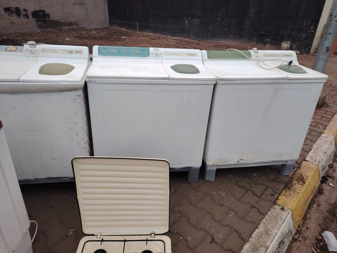 سلام عليكم للبيع شرط عل فحص شغالت


**إذا كنت صاحب هذا الإعلان وتريد حذفه لأي سبب، رجاءا أرسل رسالة إلى الدعم الفني**