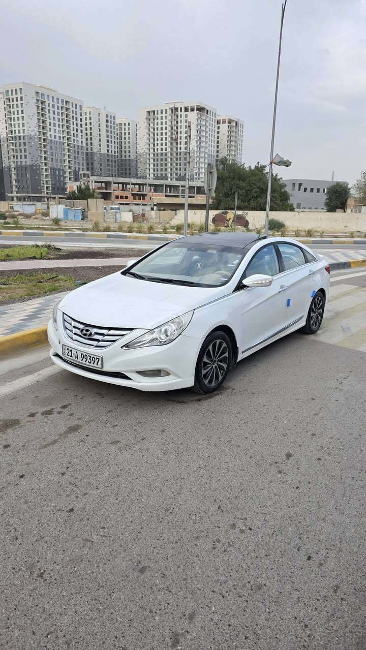 سلام عليكم
سوناتا ٢٠١١ خليجي محرك ٢٤٠٠ دوششش باسم كردي تحويل وكاله عادي  سنويه جديده 
صبغ باب خلف سكن ونص جاملغ فقط 
مواصفات كشنات كهرباء بانوراما تبريد قطعتين حساسات خلفيه مري شفط اشاير بلمري ويل كب كروم  لايت عدسه 
سياره جاهزه للاخير 
عارضها ١١٣ ومجال بسيط كلش 
مكاني بغداد الكرخ 
***********
