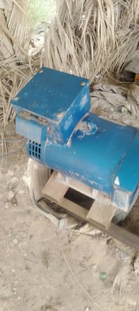 مولد للبيع نظيف وشغال اخو الجديد. 07823152182