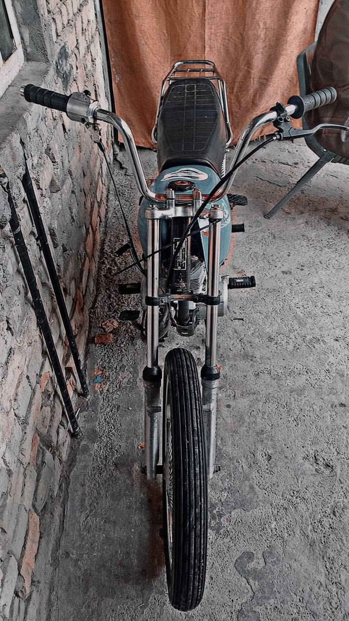 يا الله
السلام عليكم

دراجه ٤ كير بدون أوراق اكفلها سرقه
 اتصل وبيك خير وتدلل ***********
سعرها ٢٥٠ بيها مجال قليل 
محرك خير من الله 
الحسينيه الراشديه
