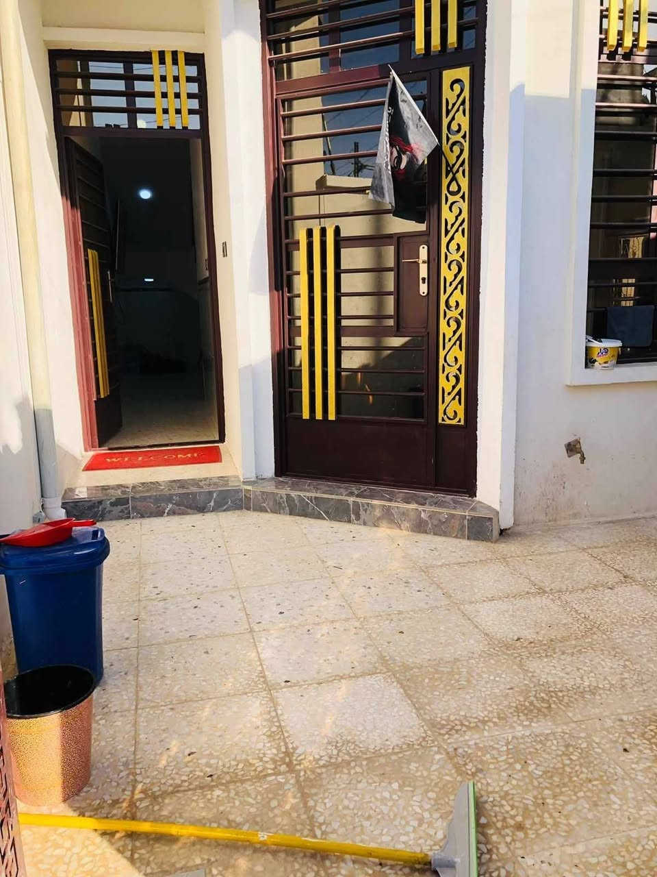 بيت 100م واجهة 5 ونزال 20 بوب الشام بكاع حجي رمضان  طابق ونص غرفتين منام طابو زراعي سند 25 للبيع ستفسار ***********
