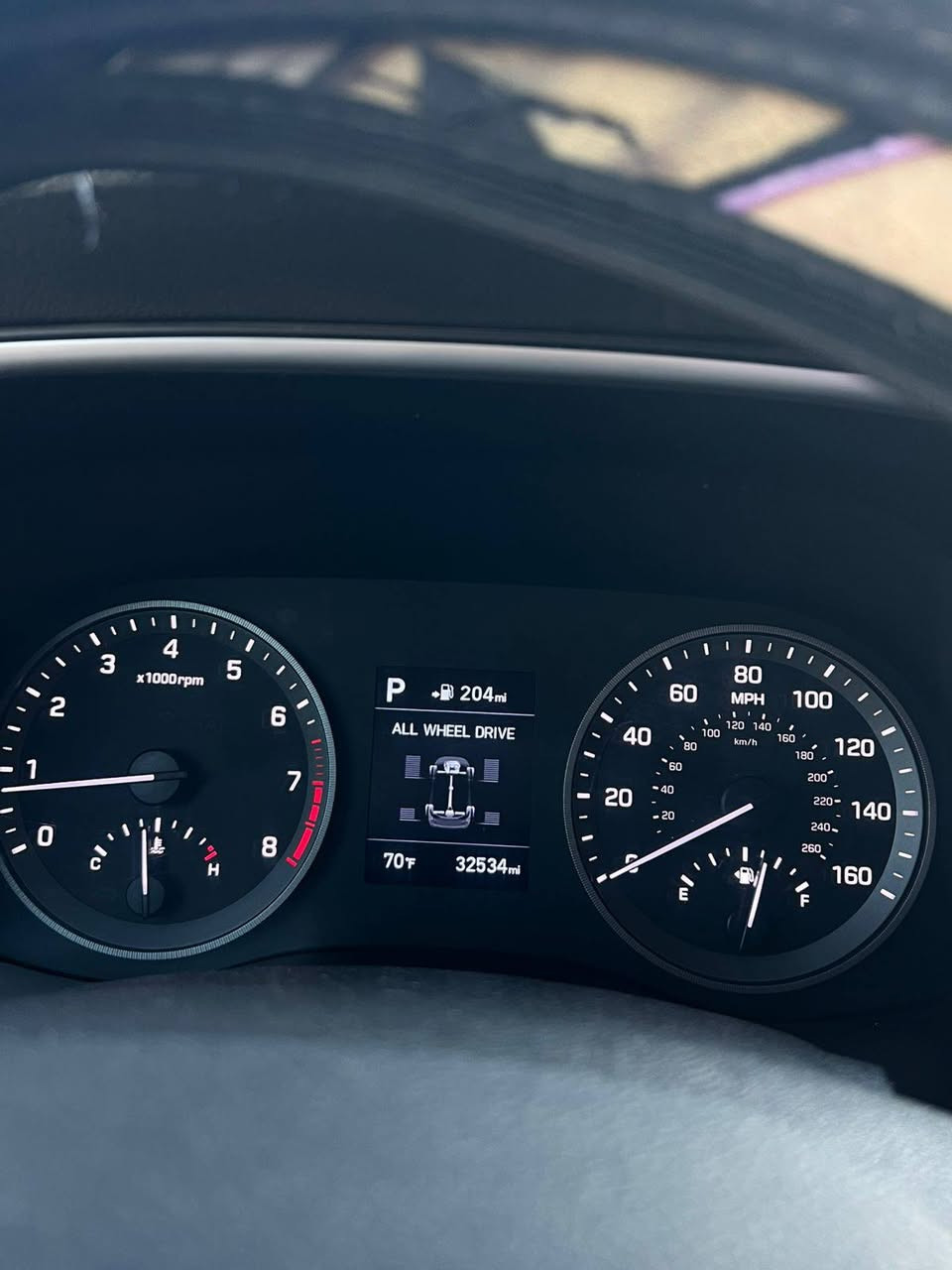 توسان 2021
_محرك 2500 وارد امريكي 
_ماشية 32 الف ميل حقيقي 
_ظربت امريكا الصندوق وراجع ع البارد وصبغ في امريكا المصنع 
_صارلها حادث في العراق الجاملغ الي جهة السايق ومتعدل ع بارد بكد كف الايد 
_طخه بسيطة في الجاملغ الايمن 
_ مع شخط  في الباب الايمن تقريبا  شبرين 
الرقم ديالى باسمي 
مكاني ديالى


**إذا كنت صاحب هذا الإعلان وتريد حذفه لأي سبب، رجاءا أرسل رسالة إلى الدعم الفني**