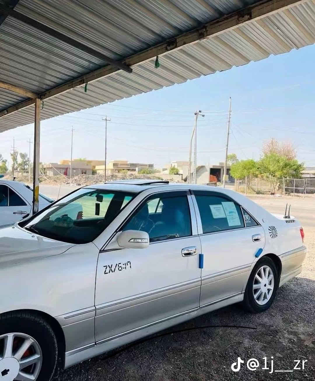 السلام عليكم ملكه للبيع ادوات كص جنطه فول مواصفات
اربع دكم 
برده خلفيه 
نضام سبورت 
تبريد قطعتين + ثلاجه خلفية 
ترحيب كراون 
اصل كرستال + عداد الاكتروني وعادي 
دبل شاشه + جي بي اس 
ستيرن كهرباء متحرك ويه السويج 
مري شفط + هيتر 
صدر تايرات محرك كير شرط محرك ديفور جبير 
وترهم مراوس حسب القناعة 
متومه كامل 
ه‍ ***********
مانع انزلاق + ترحيب ابواب 
وبعد بيها هواي مواصفات 
السعر ٤٠ وبيه مجال 
***********

