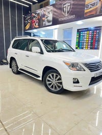 لكزز LX570_ LEXUS  موديل 2010 بريم بريم اصل باب اول سيارة كفالة عامة م...