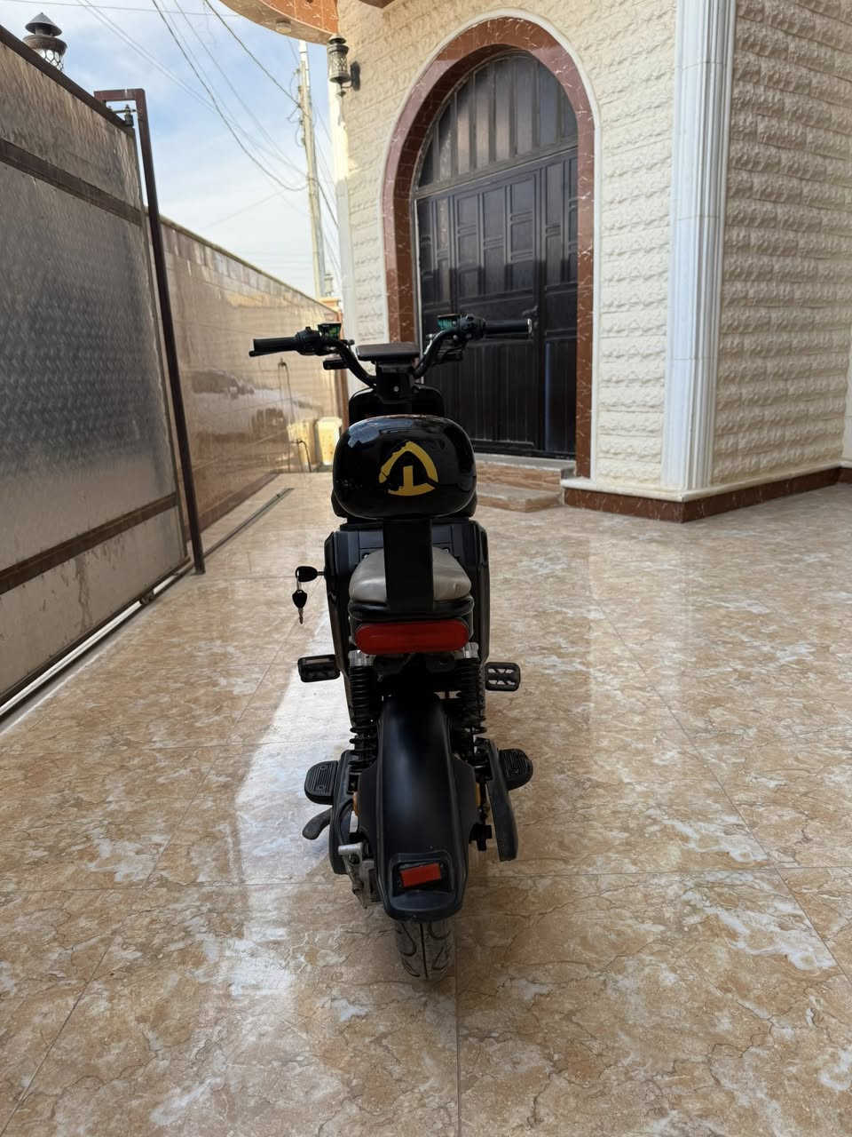 ماطور شحن تسلا جبلي بطاريات جديده سعر ٤٠٠ وبي مجال للأستفسار ***********
