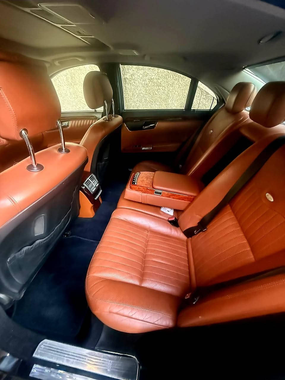 مارسيدس s350 موديل ٢٠٠٩ محدث ٢٠١٣ رقم اربيل باسمي هزه وسنويه جدد سياره خليجيه بيها بنيد وجاملغ كلير فقط مواصفات فول رادار ناظور ليلي جكات تصعد وتنزل ابواب وجنطة شفط فتحه كشنات تدفأه تبريد وكهرباء بردات كهرباء وبعد مواصفات.
العنوان / بغداد الغزالية

للاتصال/ ***********
