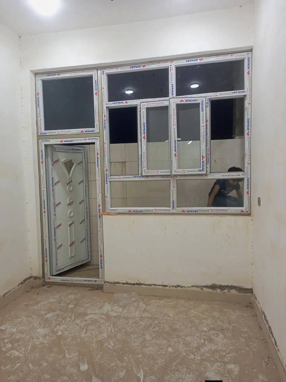 السلام عليكم عيني بيبان وشبابيك بي بي سي شغل درجه اولى وبي ضمان هذا نموذج بسيط من شغلهم   علما اني مكلفه بلنشر طويريج قرب سيطرت حي الصناعي خلف محطة كهرمانه للسيارات  للتواصل هذا الرقم ‏‪***********‬‏
