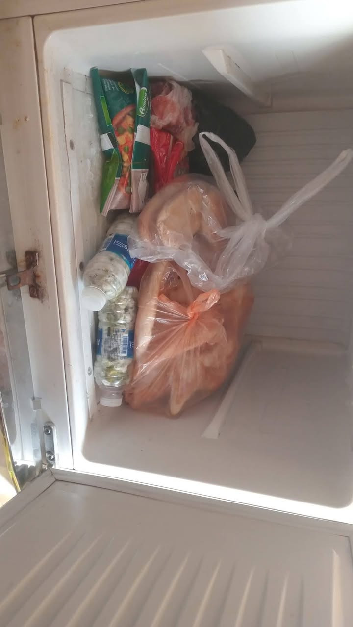 هاي ثلاجات عدد ٣ كلشي مابيهم  فقط لباب واكعه اريد كلهن شلع ب١٢٠ الف مكانهم  قرب جامع انداء


**إذا كنت صاحب هذا الإعلان وتريد حذفه لأي سبب، رجاءا أرسل رسالة إلى الدعم الفني**