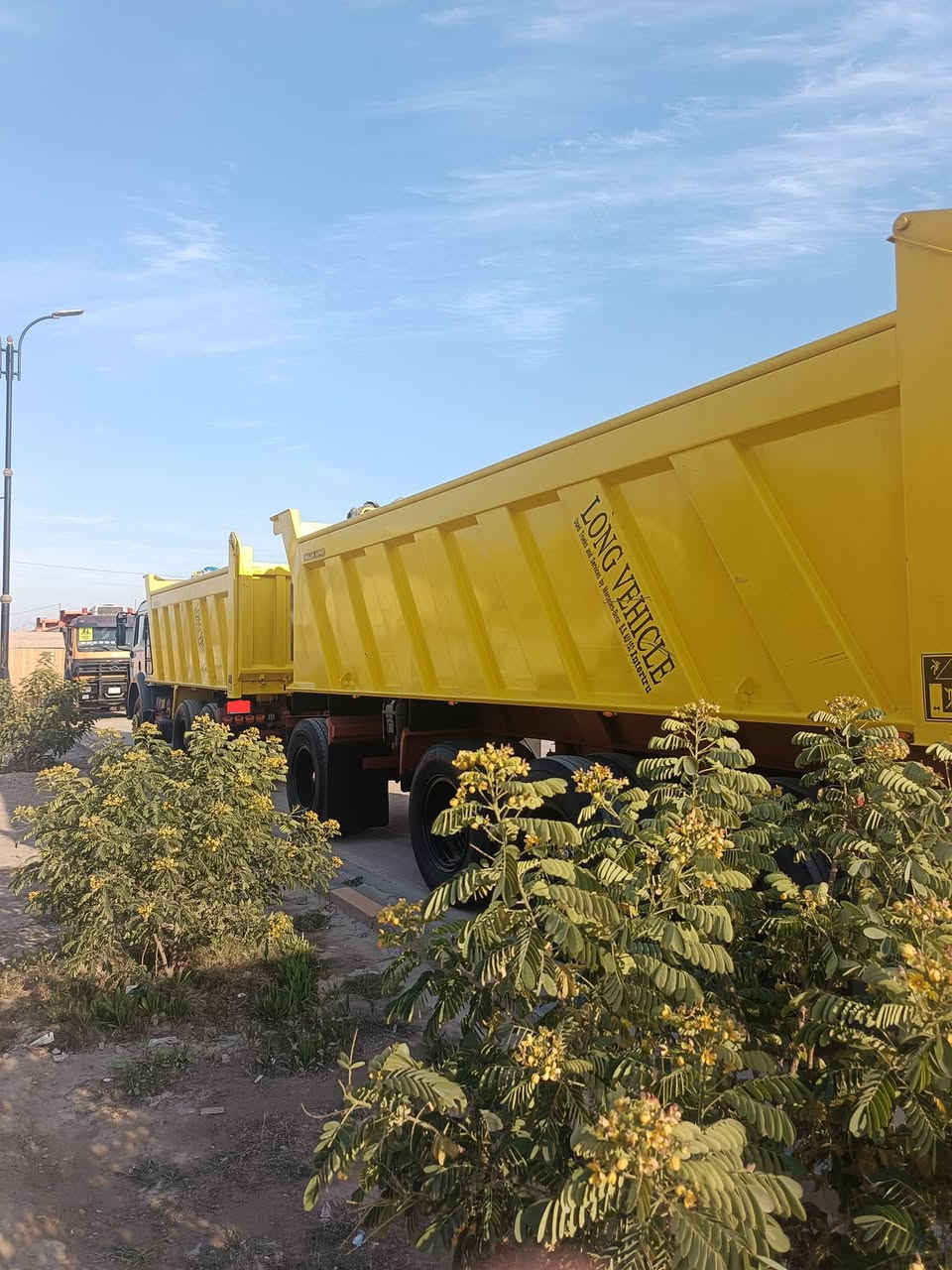 السلام عليكم قاطره ومقطوره للبيع مكينه 35 كير 155 مجموعه جي اف***********
