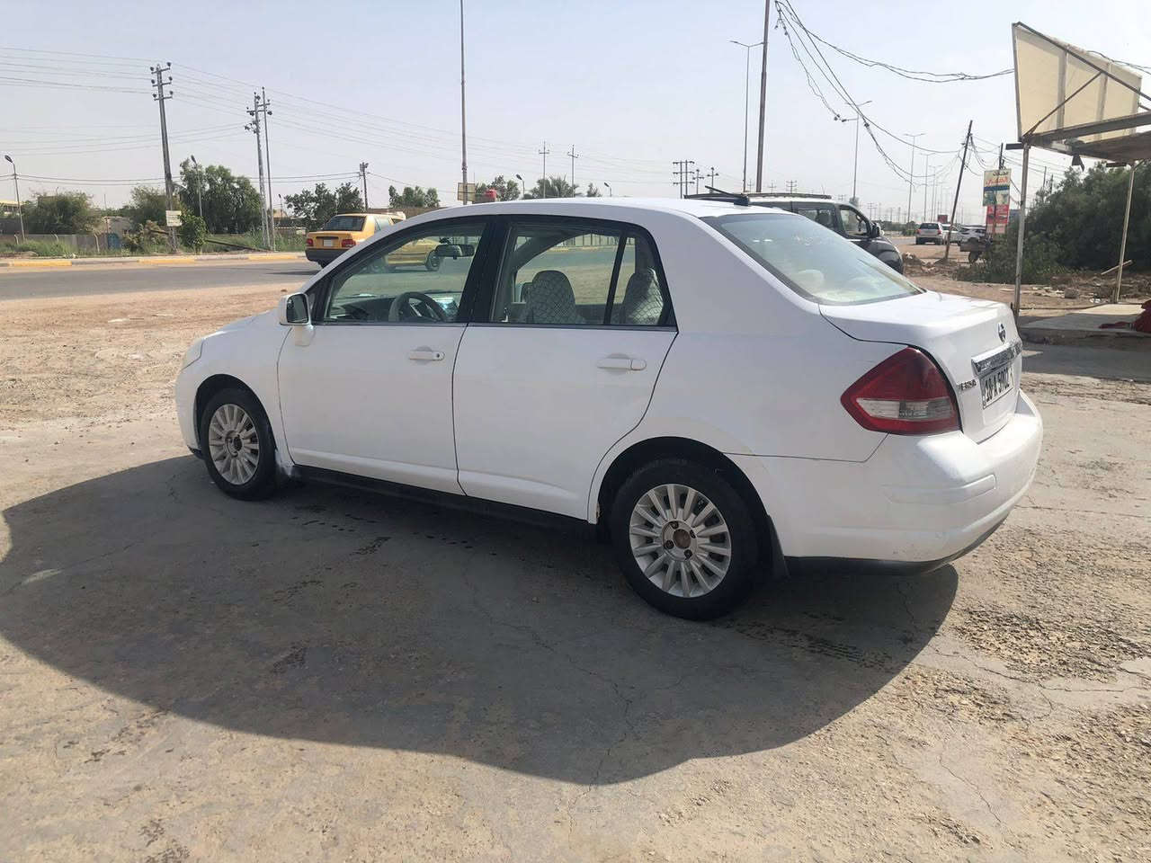 نيسان فيرسا 2009
محرك 1800
كير AT
داخل السيارة بيجي المرغوب
كير والمحرك والحداديه بحالة جيدة 
السيارة بيها جمالغ امامي ايسر وبيها ثلاث قطع صبغ ابيع احزام
السيارة رقم دوالي باسمي 
مكان السيارة ديوانية
السعر 67
الاتصال بالرقم ***********
