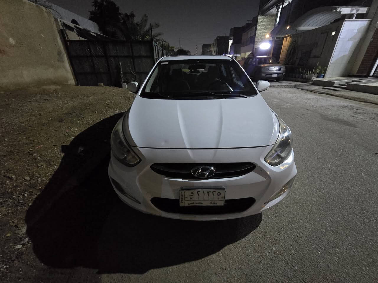 سلام عليكم ...
● ه‍ونداي اكسنت موديل 2016 خليجي مرقم بغداد 
●كفاله عامه ما عده شبر جاملغ وباب صبغ 
المواصفات : 
• فتحه سقف 
• شاشه كامره
• تحكمات ستيرن جهيتين 
• دواخل بيجي عله وضع شركه 
• محرك 1600 شرط ما مفتوح جاهزه محرك كير                    • حداديه تبريد جاهزه للخير 
 ( السعر 105 وبيها مجال للشراي )
مكان سياره بغداد - مدينه الصدر   
الرقم : ***********
