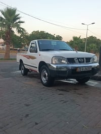 نيسان بيكاب • ٢٠٠٨ • ٣٠٠٠٠٠ كم