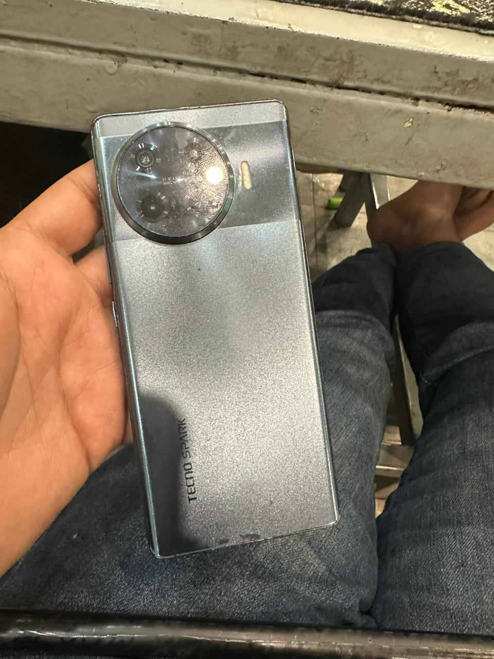 سبارك 20برو بلاس ذاكرة 256 فقط طخةبل شاشة فوك سعر 140 يشغل 90 فريم بغداد, العراق


**إذا كنت صاحب هذا الإعلان وتريد حذفه لأي سبب، رجاءا أرسل رسالة إلى الدعم الفني**