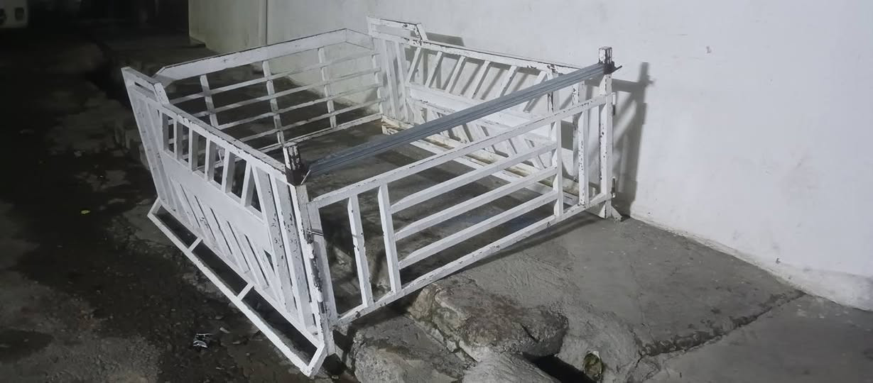 سەلام علیکم چەمچەی پیکاب‌ چوار قولاب بۆ فرۆشتن شتێکی زۆر توند و تۆڵە مشتەری تێل بکە ***********0
