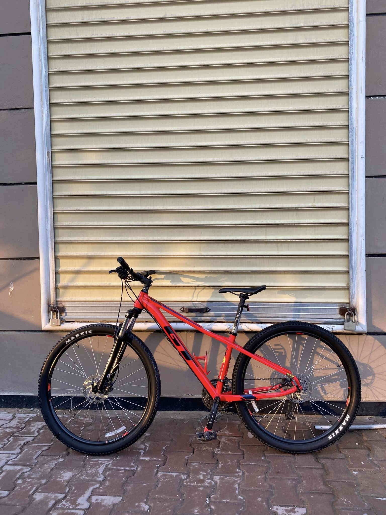 GT امريكي
ويالة WTB تايرات ماكسزز

عدد السرعات 8*3

بريكات تيكترو دهن

القياس 29 الحجم S

مختم GT

السعر
375

وبي مجال قوي 

مكاني بغداد واكو توصيل
الرقم ***********
