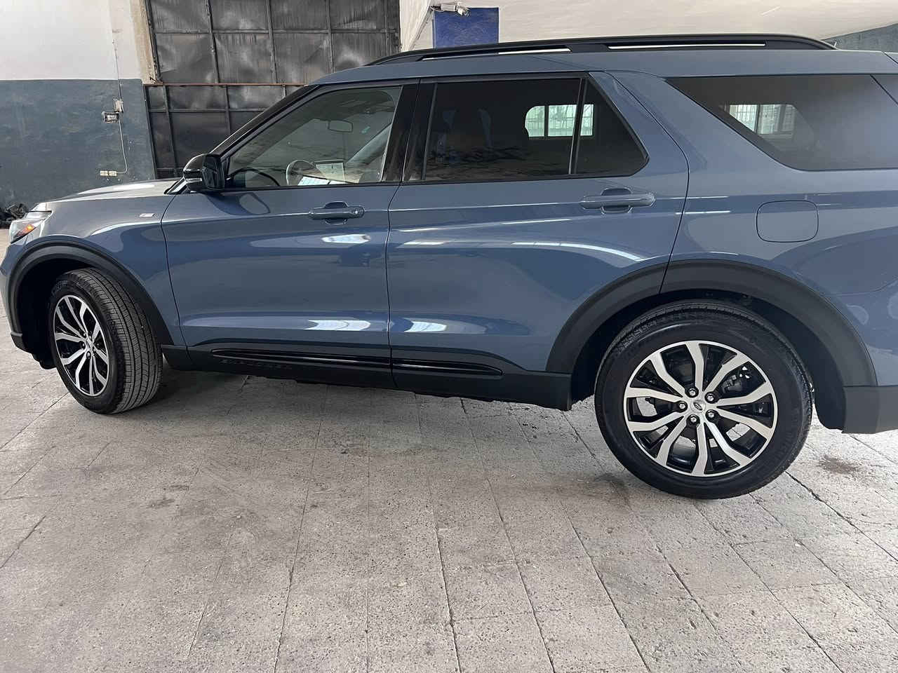 فورد اكسبلورر الشكل الجديد موديل 2025
للبيع: حره بدون گمرك ؛ فورد اكسبلورر الشكل الجديد موديل 2025 صنف ST LINE كلين كفالة عامة من ال عامية للدعامية زيروا ماشيه 4000 فقط بدون ايباك بدون صبغ بدون تبديل ميكانيك كهرباء كله 100% محرك 2300 تيربوا 4 سلندر قوة 300 حصان 

مواصفات فول عدا الفتحه:

شاشه كامره

5 كامرات

تشغيل بصمه

حساسات امامية وحساسات خلفية

تدفئة وتكييف عالمقاعد

7 مقاعد

نظام قيادة الي

تشغيل عن بعد

صندوك كهربائي

شاشة تدعم الخرائط والربط لاسلكي على CarPlay و Android Auto 

باختصار مواصفات هوايه فول عدا الفتحه

اكرر: السيارة كلين 

السعر : 37500 دولار (يعني 375 ورقه) حره بدون گمرك

للتواصل: خاص او واتساب فقط على الرقم: 

***********
مكان السيارة في المنطقة الحرة - الاردن
ممكن ادخالها للشمال او بغداد او كتاب شهداء 
واتساب فقط او خاص عالماسنجر
