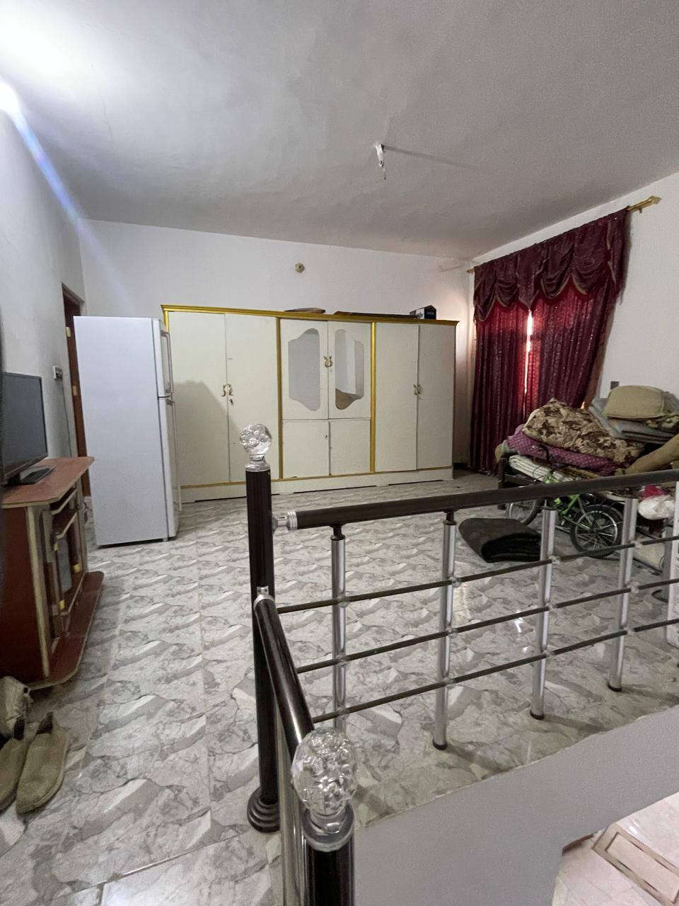 بيت ١٢٥ متر طابو صرف للبيع بنائه عكاده 
حي ميسان  ع الشريط الطابق الثاني غرفه وصاله
*********** سعر البيت 145 الشراي يتصل
