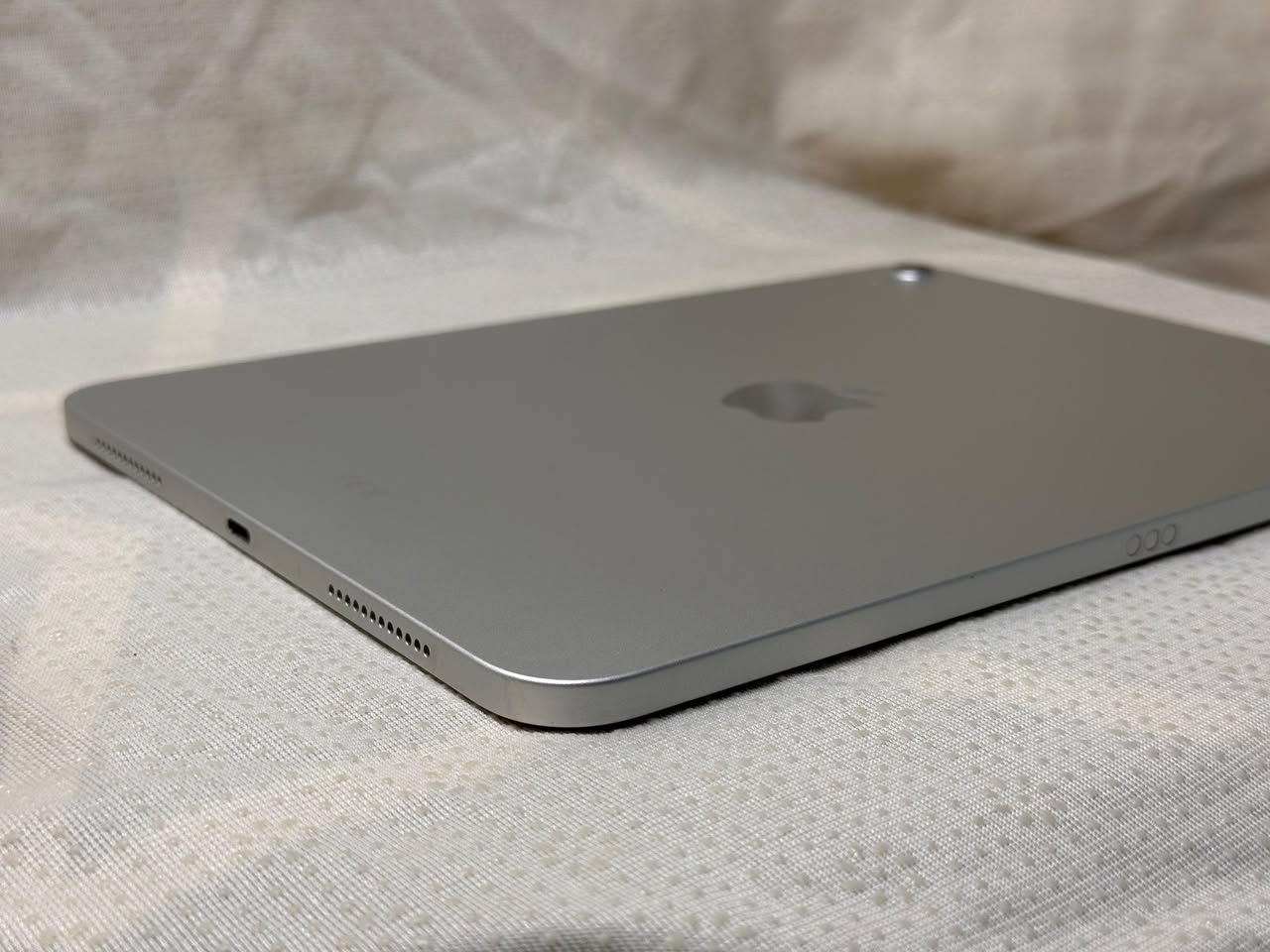 ايباد 11 a-16 ذاكرة 64 بطارية 100‎%‎ استخدام قليل مشحون 50 مرة فقط .. بعده بالضمان /السعر 520 الف.. مع كيبورد اصلي مع كفر اصلي + التوصيل مجاناً 🚚🆓 فقط بغداد نضافه 100/100. 
الاتصالات *********** واتساب 
  واتساب ***********.               
#ايباد.
