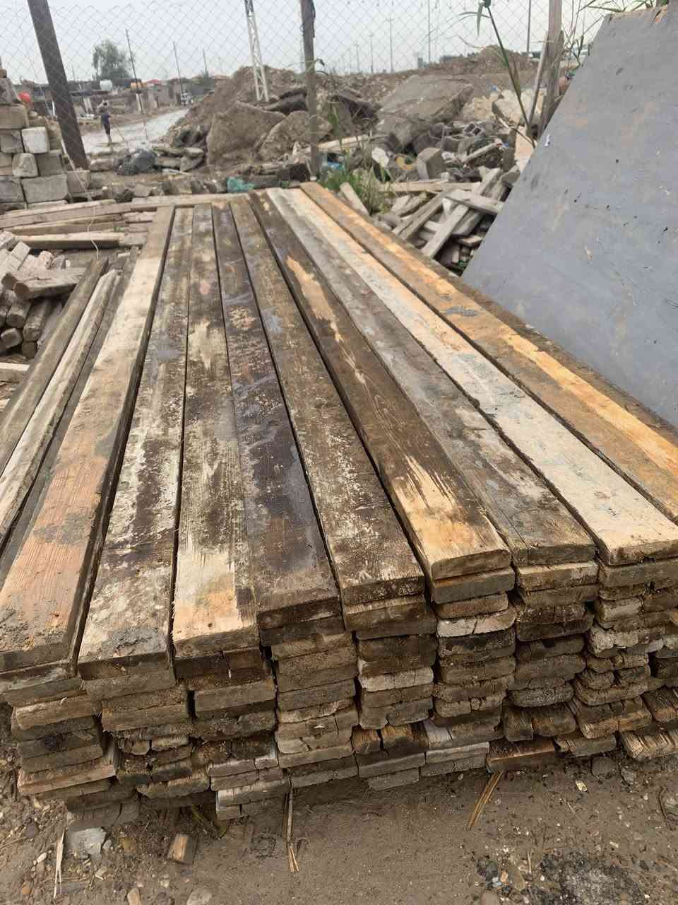 السلام عليكم متوفر خشب مستعمل مختلف القياسات جكات مستعمل العنوان بغداد بوب الشام***********
