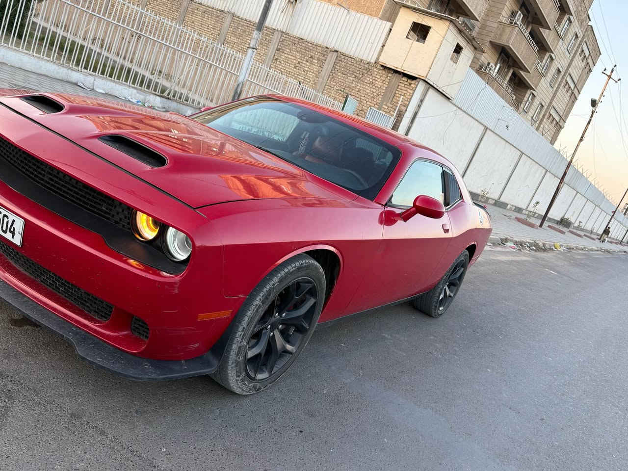 للبيع 
دوج جالنجر 2016
ماشيه 65 
السياره جاهزه بدون اي نقص 
رقمهه بغداد باسمي تحويل ثاني يوم
ضرهه موضح بالصور 
الصبغ البيهه جاملغين وبنيد وجاملغ خلفي 
السعر 157 
مكان السيارة بغداد / سبع ابكار
رقم الهاتف  0771 130 2445‬ بغداد, العراق
