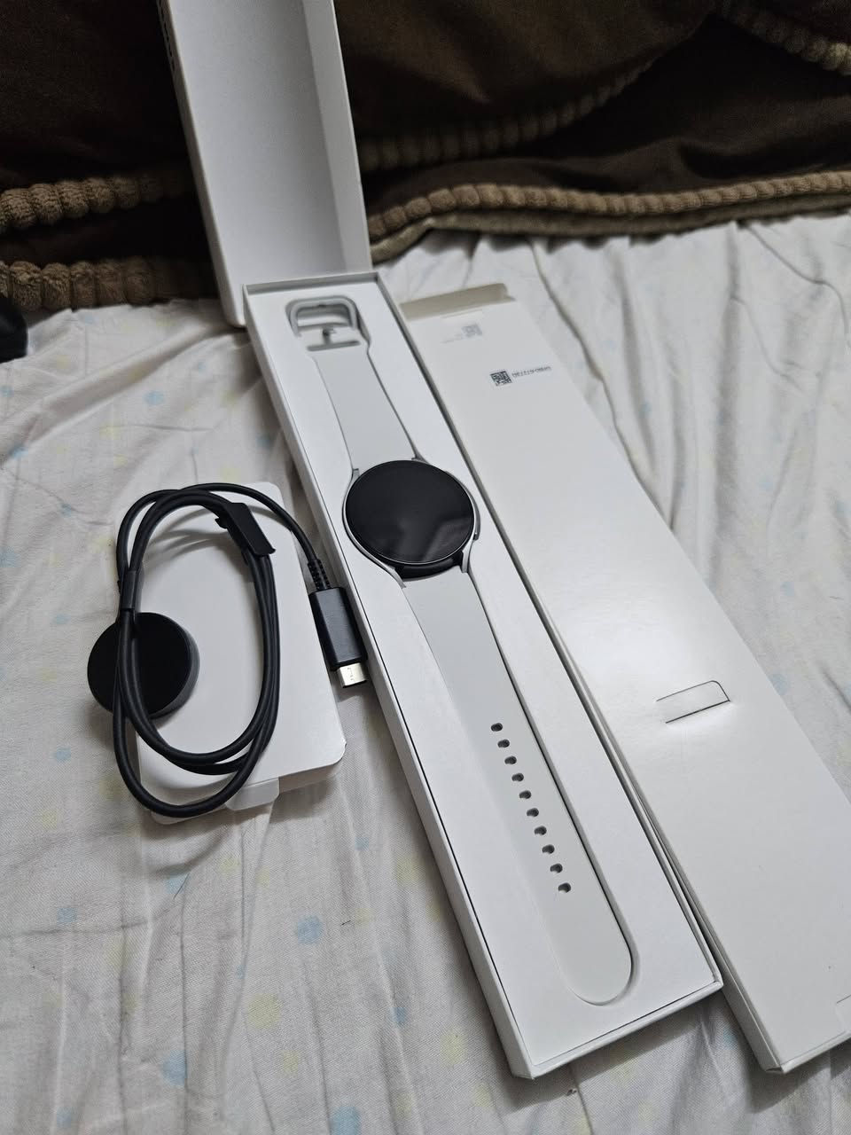 Galaxy watch 5 44m
مقاس ٤٤ 
کامل محلقات  
مومستخدم جدید 
١٥٠ الف 
توصیل متوفر


**إذا كنت صاحب هذا الإعلان وتريد حذفه لأي سبب، رجاءا أرسل رسالة إلى الدعم الفني**