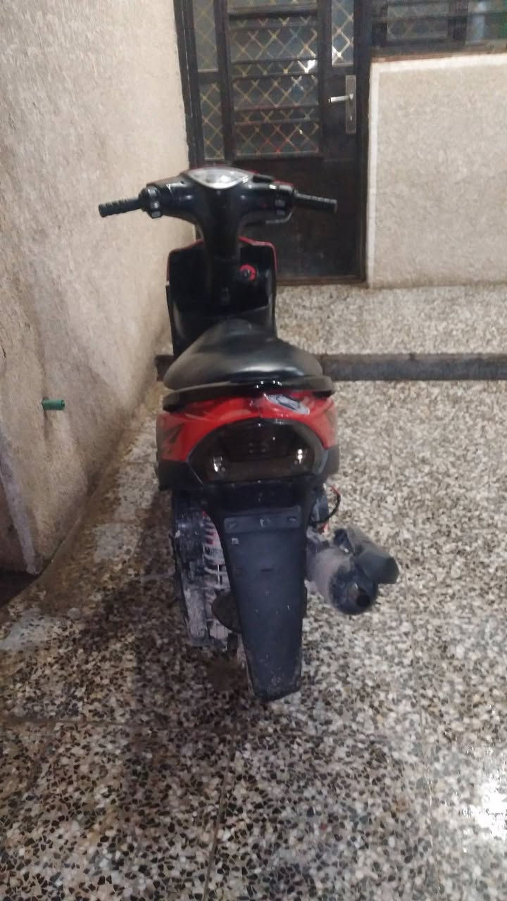 سلام عليكم دراجه ماكس مزوده آخر حبه كلجات رياضي دبلات رياضي شيال وياله مشيفه تشتغل سلف هندر دراجه خير من الله محرك مكفول كهربائيات شغاله السعر ٦٥٠ وبيها مجال عنواني بغداد الأمين الثانيه قرب مركز الشرطه 
رقم ***********
