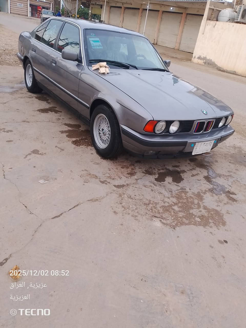 للبيع بي ام دبليو 535i كير اوتماتيك رقم نجف شرط التحويل السياره صبغ عام السياره جديد سدر جديد تخم  تاير جديد
كير محرك اكسل مكفول لون رصاصي 
دواخل رصاصي جديدة مكان السياره واسط العزيزية  السعر 55و بيها مجال رقم صاحب السياره 
*********** اثير 
*********** ابو ليث الكرعاوي
