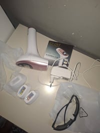 جهاز ليزر منزلي أينزو أيطالي للبيع يحتوي ع ثلاث عدسات  أستعمال قليل كل...