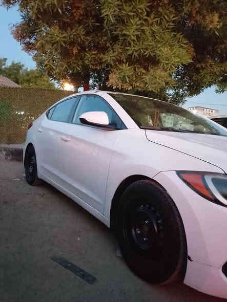 السلام عليكم الانترا ٢٠١٨ كير محرك تبريد تخم تأير جديد قبل شهرين شاده حادثه من امريكا سرقه وهنا بالعراق صبغت البنيد ونص من الباب بدون دواخل سعرها ١٢٠وبيها مجال مكاني بغداد ***********
