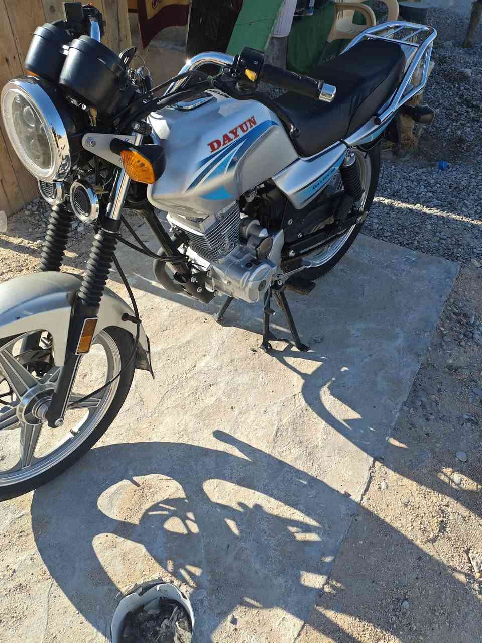 دايون عظم 2024 اوراق دراجه نظيفه ممتعوبه
نسبة نظافه 90% بيع مستعجل 
السعر 1500 مليون ونص
***********
‏‪***********‬‏
