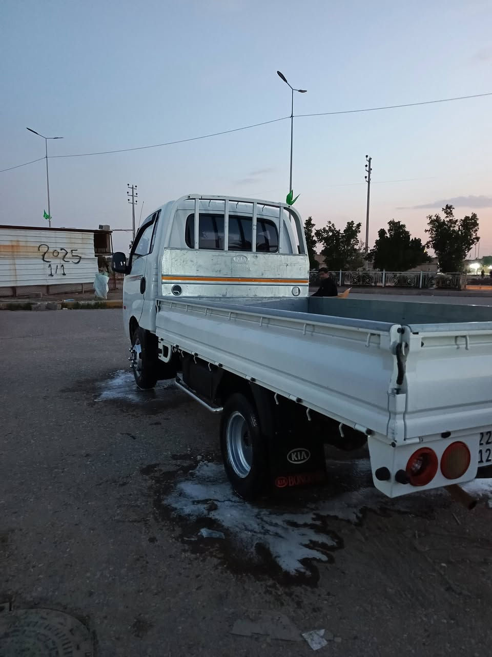 السلام عليكم فحل جاهز للبيع متوم أربيل جديده السياره محور 14 تبريد جاهز تخم تاير دخول جديد المكان ميسان رقم الهاتف ***********
