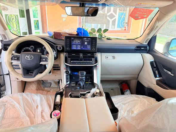 السلام عليكم للبيع لاندكروز موديل 2023  رقم أربيل   مكفوله  كفالة عامه من صبغ وتبديل وفتح وشخوط 
فول موصفات 1/1
بصمه تشغيل 
بصمه أبواب لمس 
تشغيل عن بعد 
فتحه سلايت
كشنات ثنين كهرباء 
كشنات جلد 
كشنات تدفئه تبريد 
8ايرباك 
زراكات 
مري شفط 
شاشات خلفيه 
مطفايه حريق 
جنطه شفط 
سبعه راكب 
ثلاث قطع تبريد 
محرك 4000 تنفس طبيعي 
حساس امامي 
حساس خلفي
 بصمات ثنين 
سبير منازل 
وباقي موصفات ساز معروفه 
ماشيه 16  الف حقيقي 
سعر( 710) $ 
الاستفسار اتصل على الرقم
***********
مكان بابل حله
