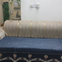 طقم ١٠ مقاعد • يحتاج غسيل • تركي ثقيل